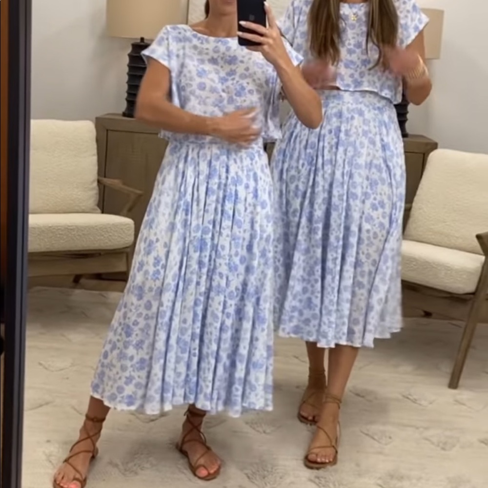 ISO this shop talulah set in a size large !!!
